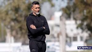” El número ideal para trabajar es con 28 jugadores y no con 37 como tenemos hoy ” (Quatrocchi)