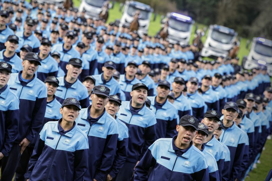 Los sueldos de la Policía Bonaerense y de la Policía Federal son de pobreza