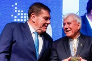 Montenegro dice sentirse como en la escuela primaria pero lo involucran en forma directa en la crisis de la pesca