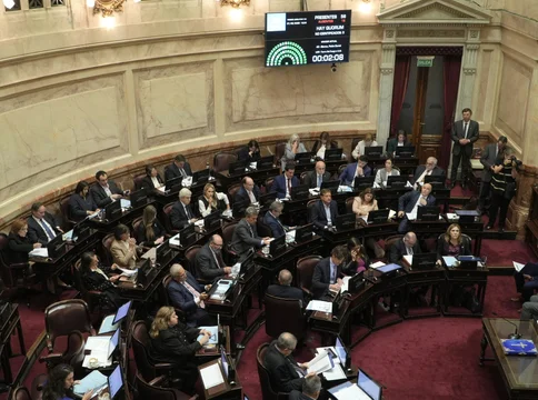 No cobran la mínima: Uno por uno, los 35 senadores que renunciaron al último aumento de sus dietas