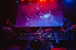 Fuerza Terrícola regresa a Chauvin Soundroom con su show “Una historia del futuro”