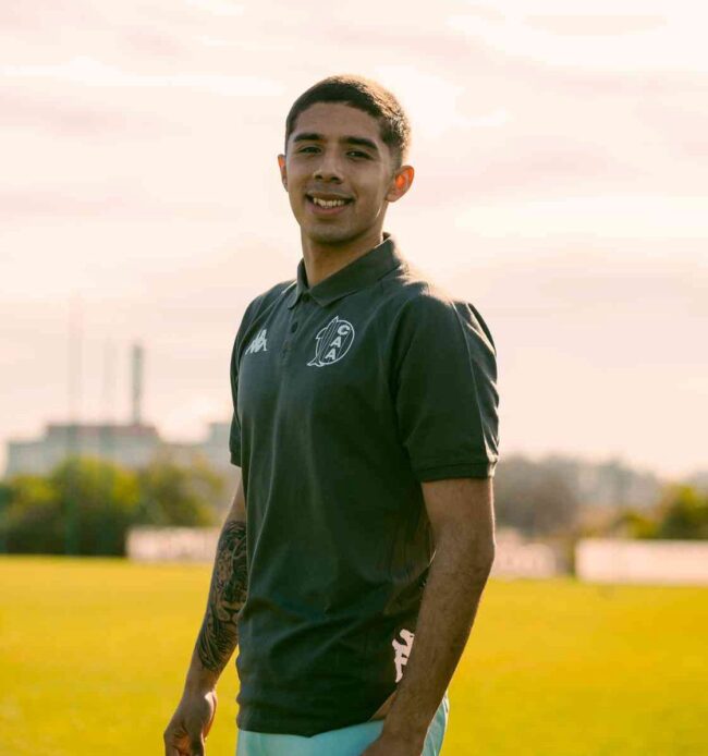 Aldosivi le dió la bienvenida a Moya y espera por extranjeros