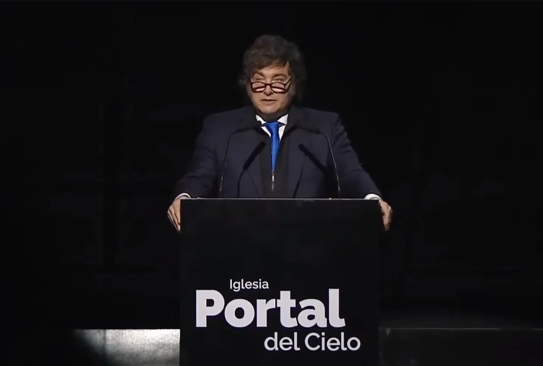 Ante evangélicos, Milei celebró que “los que repartían y se quedaban con la mejor parte” cayeron presos