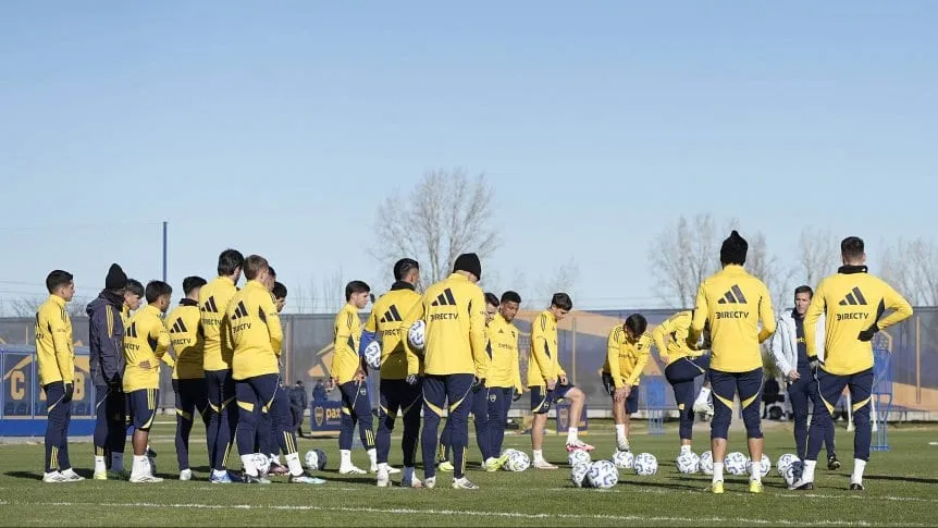 Boca cerró la semana con un inédito mediocampo y una buena noticia para el debut ante Argentinos