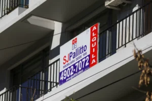 ¿Conviene ser inquilino? Aseguran que hay oferta de alquileres récord y precios suben menos que la inflación