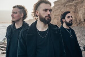 La banda Exiliado presentará un podcast en vivo y un show