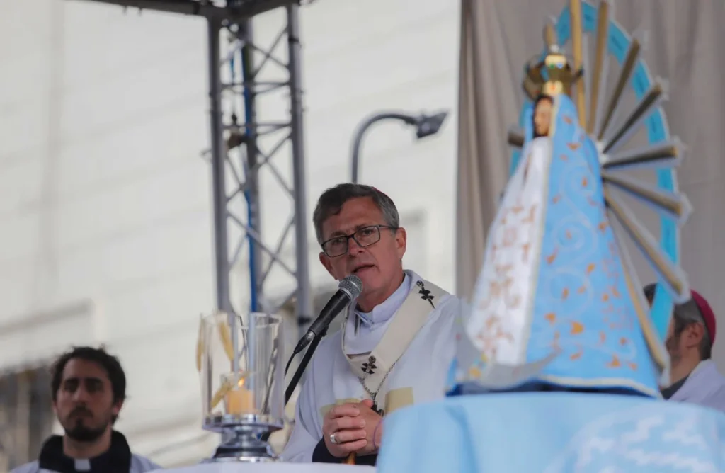 García Cuerva remarcó en el día de San Cayetano que “la responsabilidad de que estemos mal es de todos”