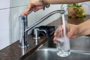 Se suspenderán por 6 meses cortes de agua residenciales por falta de pago