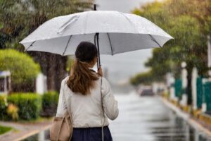 ¿Cómo estará el clima el fin de semana largo? Sigue el frío y llegan las tormentas