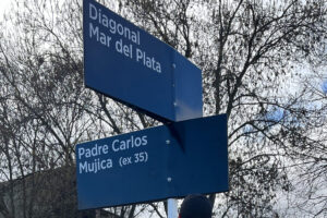 Batán: el Municipio instala nuevas señales de tránsito y ordenamiento vehicular