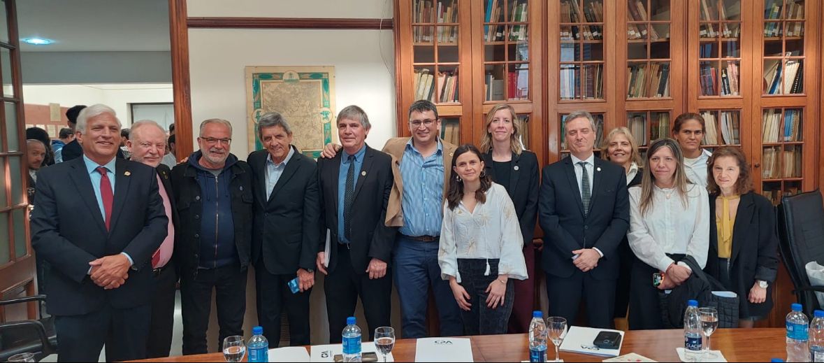 Crean nuevo espacio para avanzar en la urbanización y escrituración de miles de familias bonaerenses