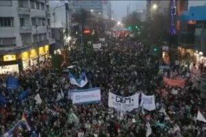 Una marcha de 8 cuadras en categórica demostración