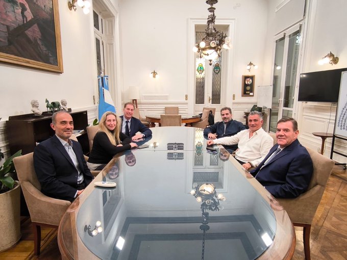 Con Montenegro de refuerzo LLA define últimos pasos a un mes de las elecciones: El acto en Mar del Plata