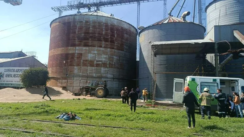San Agustín: rescataron a un operario de una cooperativa que cayó en un silo
