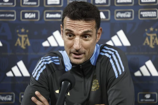 Scaloni aseguró que el cuerpo técnico de la Selección argentina mayor está orgulloso de la Sub-20