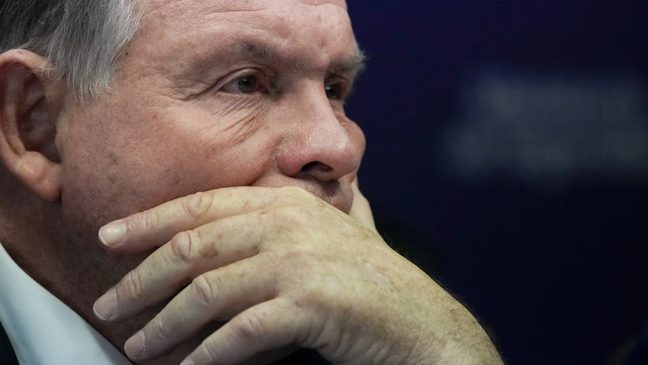 Werthein le avisó a Milei que renuncia si Santiago Caputo se suma al gabinete