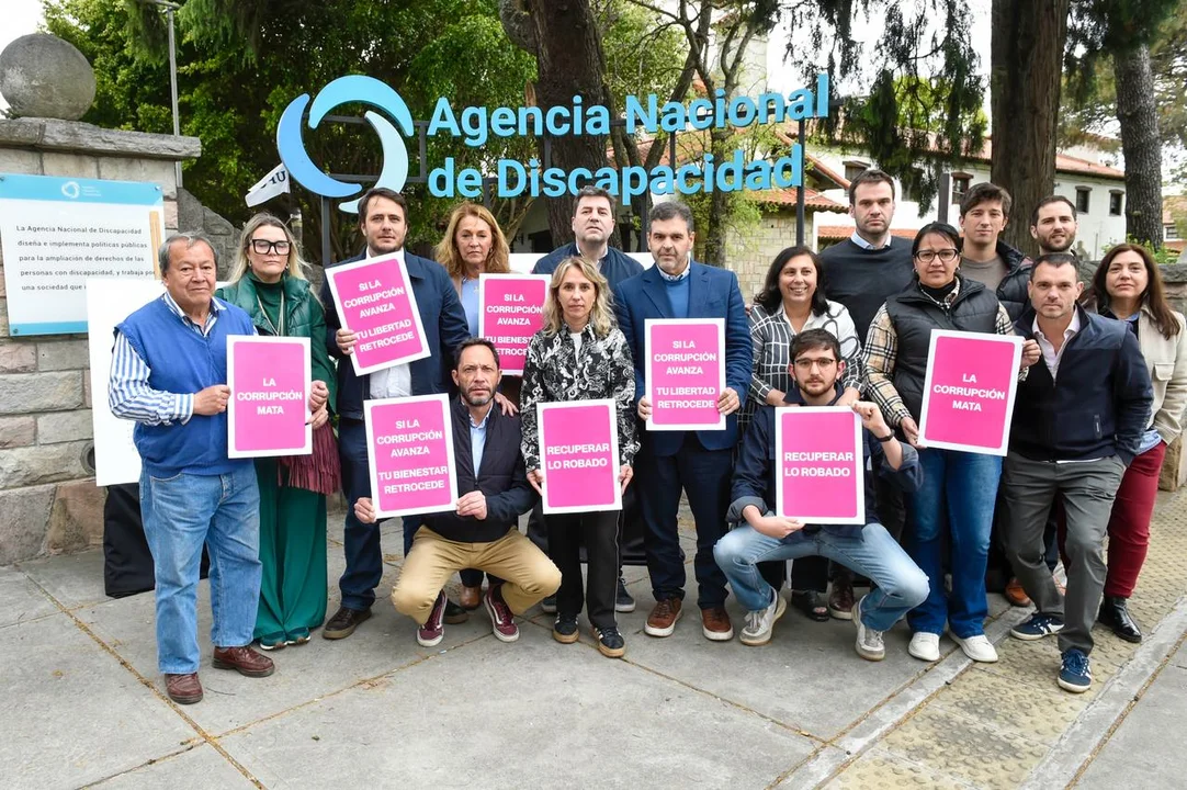 La Coalición Cívica presentó su plan anticorrupción con un fuerte mensaje al Gobierno: “La corrupción avanza”