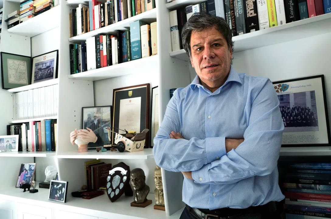 Manes: “Los populistas de izquierda y los populistas de derecha se pelean para la tribuna”