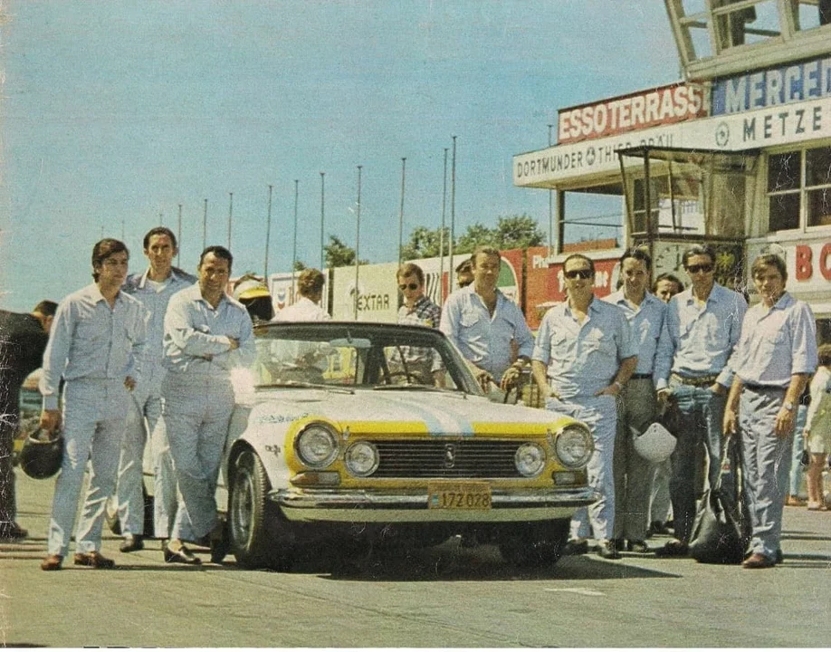 El casco de Franco Colapinto y el recuerdo del Torino de Nürburgring