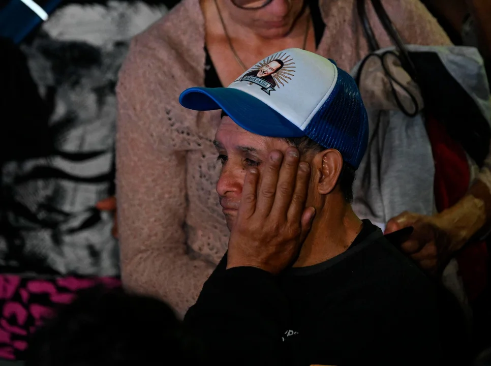 El peronismo buscó reeditar la euforia bonaerense, pero la derrota tuvo forma de silencio y decepción