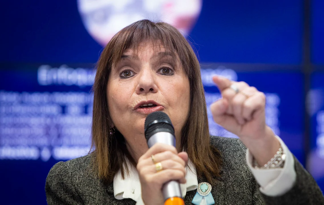 Bullrich anticipa que el Gobierno no hablará con quienes “tienen la cabeza formateada en el kirchnerismo”