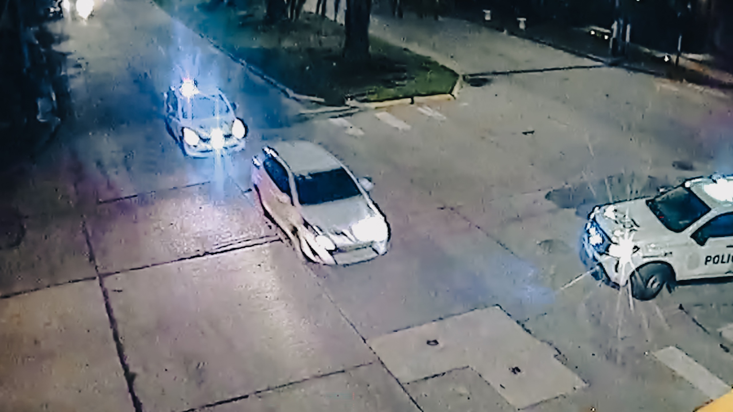 A través de las cámaras del COM se logró interceptar un vehículo robado