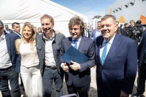 El último primer día también llega a la política y a una forma de practicarla