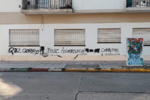 «Me comí un palazo con tornillos en la punta en la puerta del club Quilmes el sábado» (Eduardo Dominé)