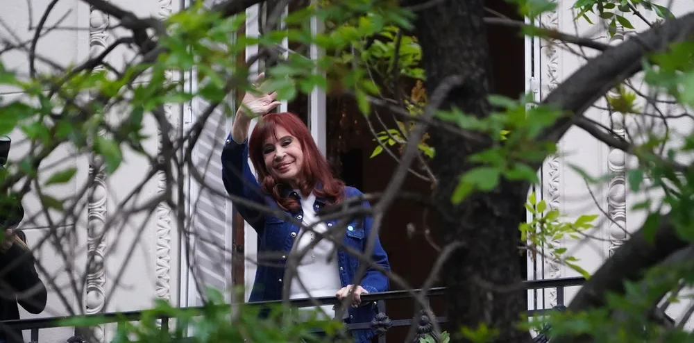 El mensaje de Cristina Kirchner por el 17 de Octubre: «Hoy es Bessent o Perón»