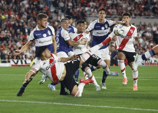Silbidos e insultos para los jugadores de River en el Monumental: “Que se vayan todos…»