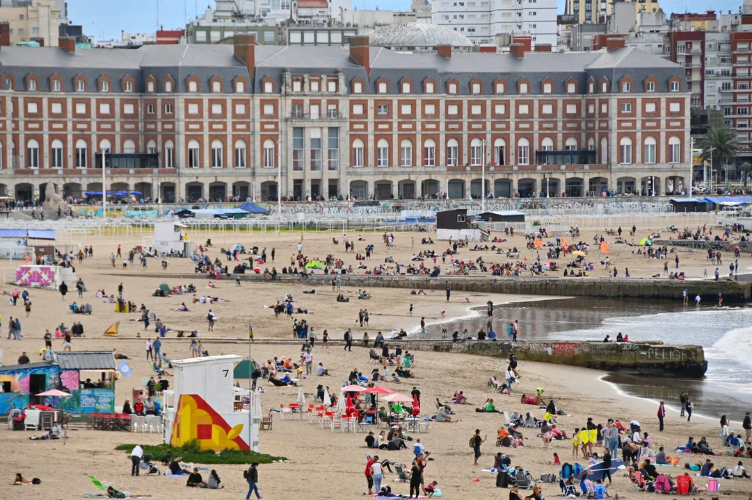 Verano 2026: cuotas y 10% de descuento en el banco del gobierno de Javier Milei