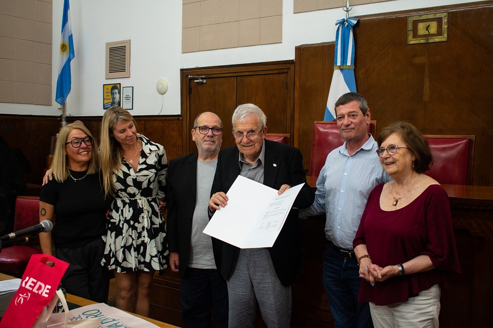 Emotivo reconocimiento a Eduardo Zanoli