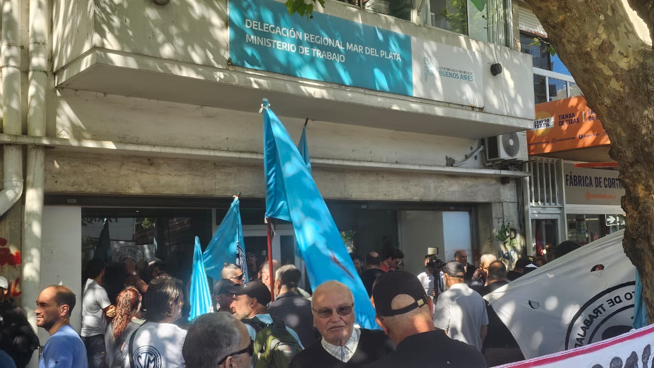 Municipales no permitirán atrasos ni pago desdoblado de sueldos y exigen paritarias de acuerdo a la inflación