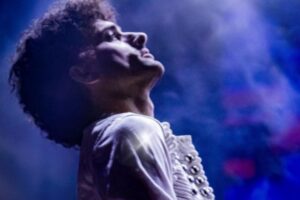 El homenaje audiovisual “Cronología Gustavo Cerati” se presentará en la Piazzolla