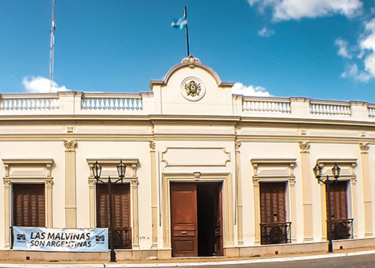 Mar del Plata en la foto: Municipios llegan a fin de año con cuentas en rojo y preocupa el pago de sueldos y aguinaldos