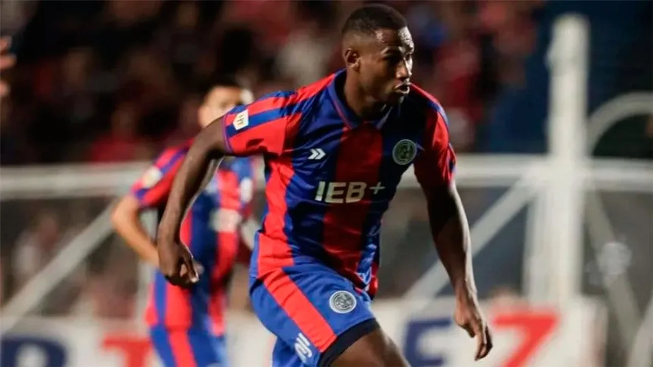 San Lorenzo rechazó la primera oferta de River por Jhohan Romaña