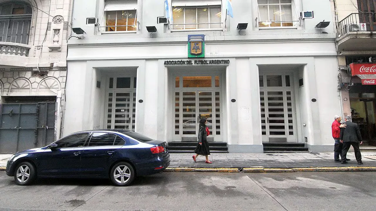 Cronología de un fin de año complejo para la AFA