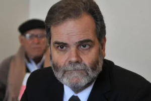 Semino: “Los jubilados tienen que optar entre un medicamento y un plato de comida»