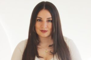 Ari Degoas estrena su unipersonal musical “Degoas, vuelvo a nombrarte”