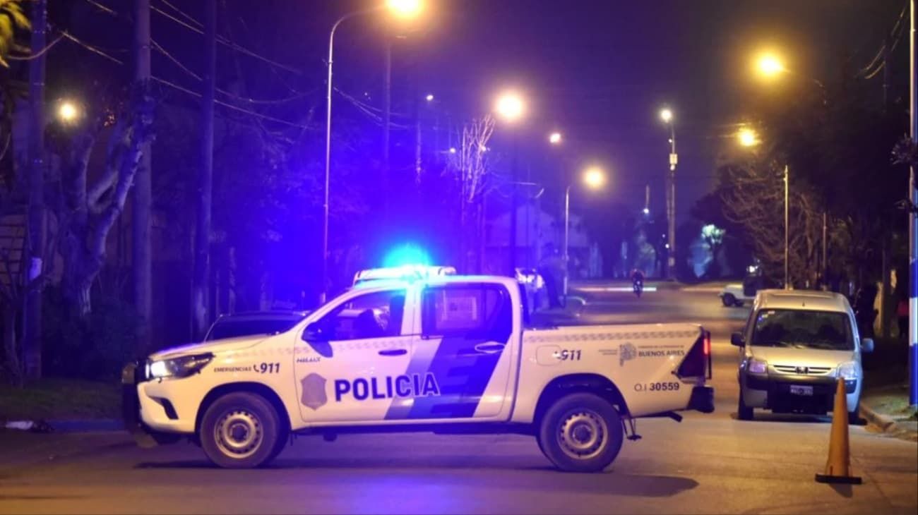 Una noche de sexo adentro de un auto terminó a los tiros en Champagnat y Peña