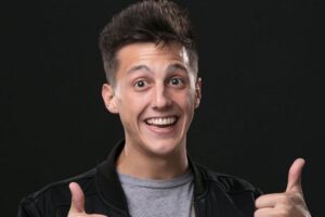 El uruguayo Matu Venao llega a Mar del Plata con su stand up “Katanga”