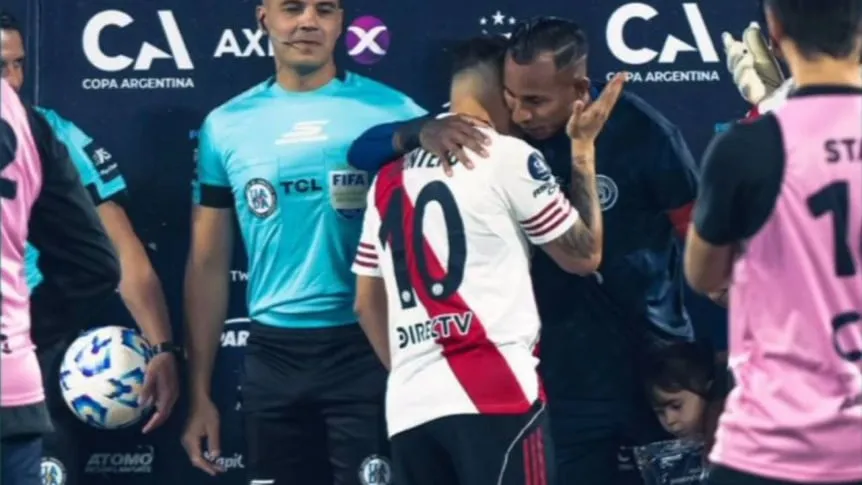 Qué hay detrás del posteo de Villa que encendió los rumores de su posible llegada a River