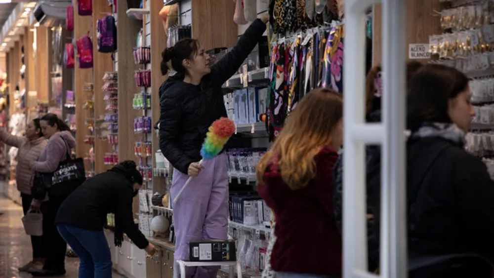 Las ventas minoristas pyme cayeron 4,1% interanual en noviembre, según CAME