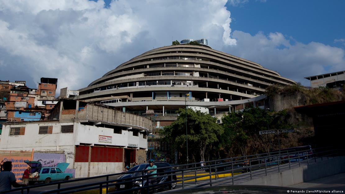 Venezuela: anuncian proceso de excarcelaciones de presos políticos como «gesto para la paz»