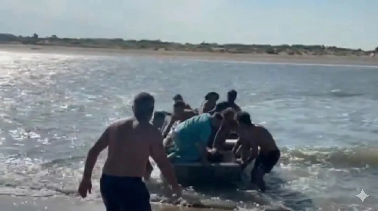 «¡No se metan al agua!»: dramático rescate en la albufera de Mar Chiquita tras la repentina crecida del mar