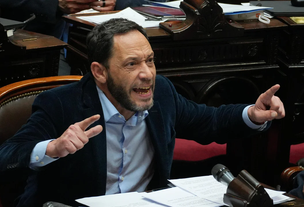 La oposición rechazó la reforma de la SIDE por decreto y denunció la creación de una “policía política”