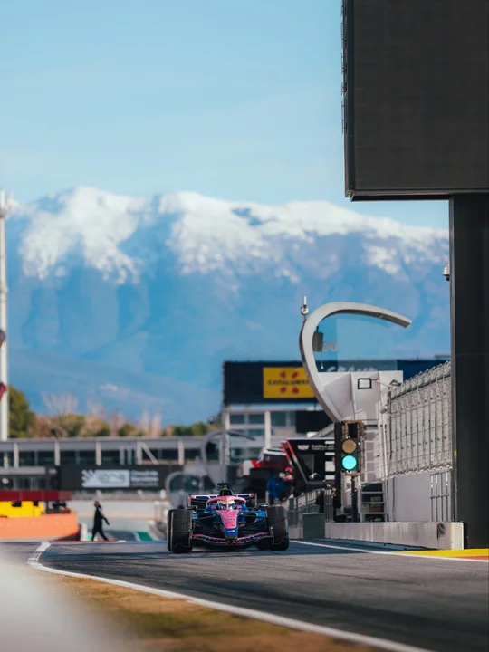 Colapinto arrancó en pista con su nuevo auto en Barcelona: Completó 28 vueltas
