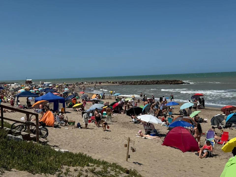 “Me pasó un bebé de seis meses por los pies”: dramático rescate de un vendedor de churros en el meteotsunami