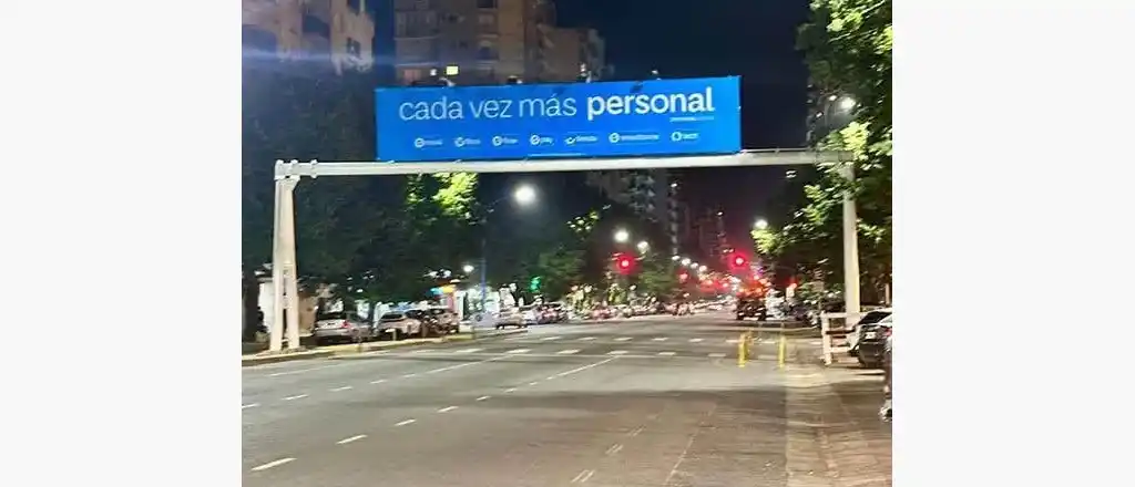 Decks, ciclovía y carteles dantescos etc.: El otro efecto tsunami que azota a Mar del Plata