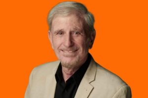 Literatura y curiosidades históricas: Charlie López llega al Festival Penguin Libros